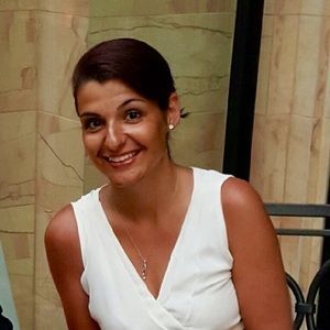 Meet your Posher, Corina